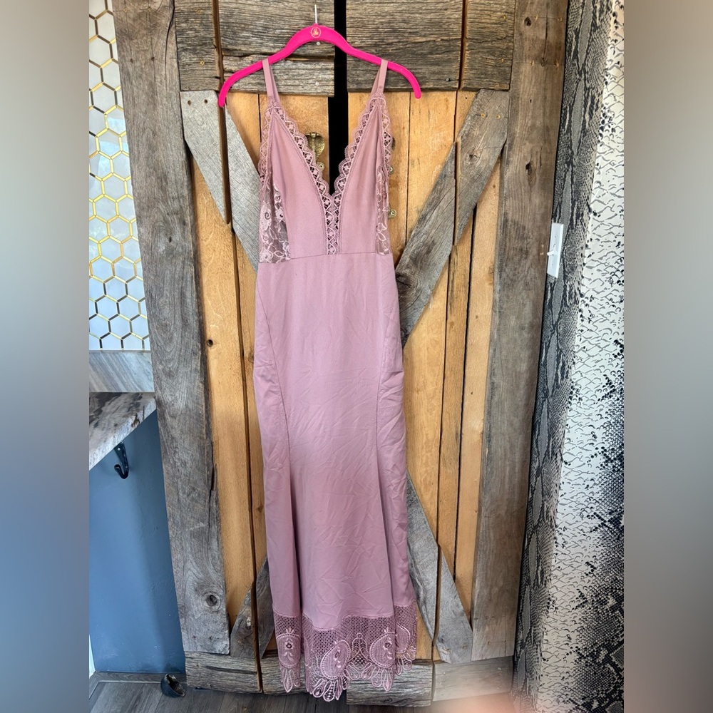 Free People Flutter Maxi Dress - a dusty rose-colored dress with lace trim - Picture 4 of 13